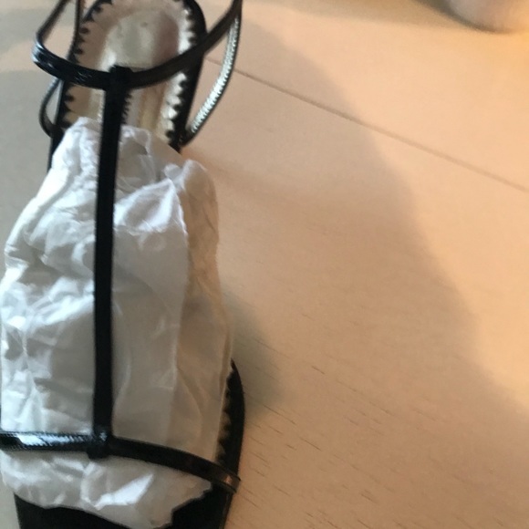 Size 7 Manolo Blahnik leather sandals - Picture 5 of 6